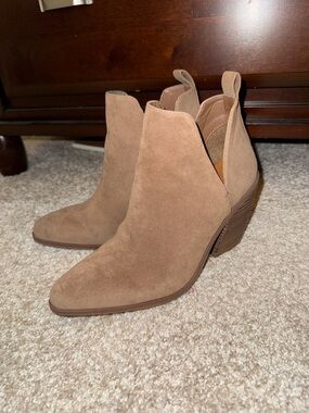 Universal Thread Taupe Suede Pointed-Toe Ankle Booties